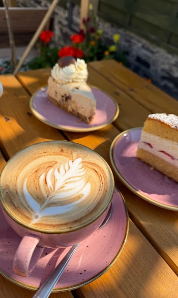 Layla's Lounge, Coffee Shop & Café near Tywyn, Wales